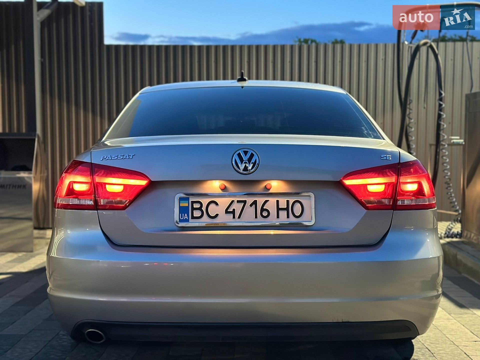 VOLKSWAGEN PASSAT 2012