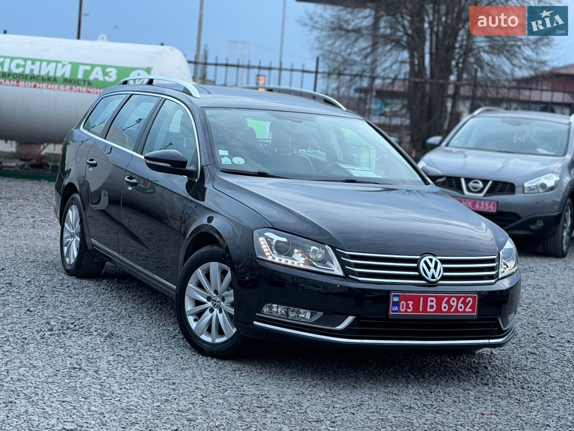 VOLKSWAGEN PASSAT 2011