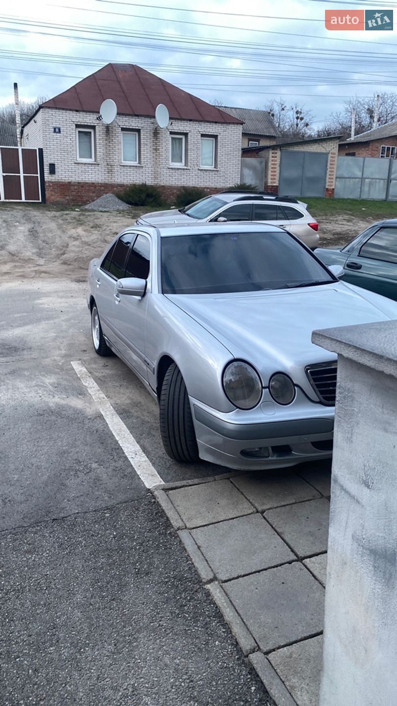 MERCEDES-BENZ E 200 K 2001