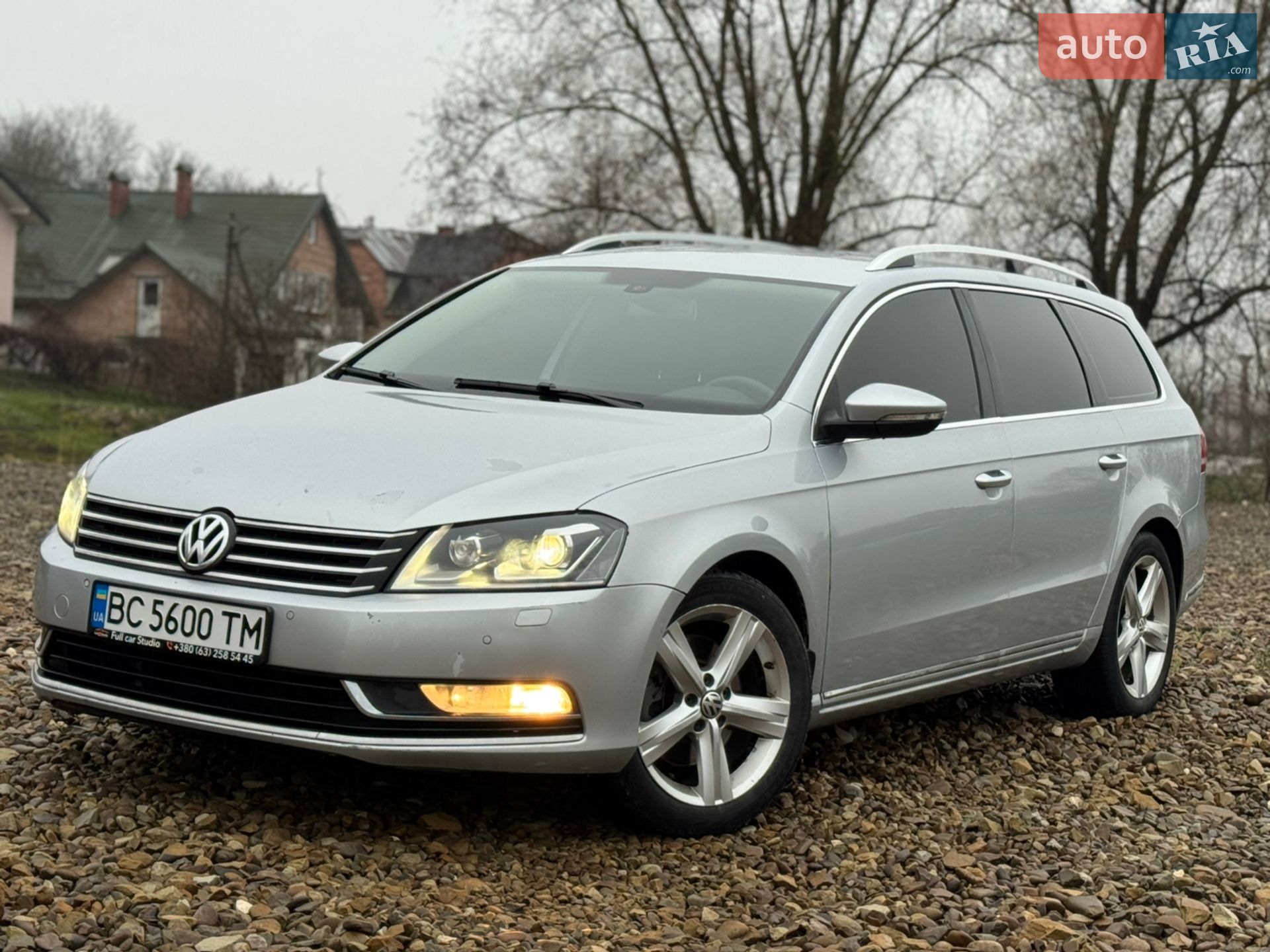 VOLKSWAGEN PASSAT 2011