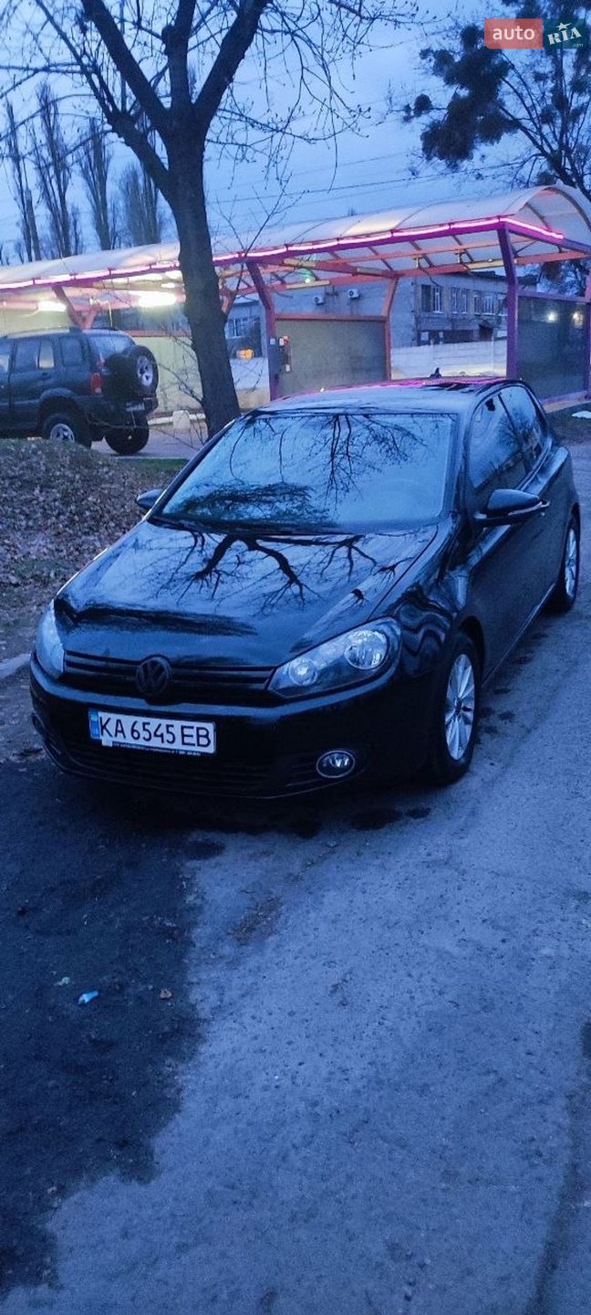 VOLKSWAGEN GOLF 2012