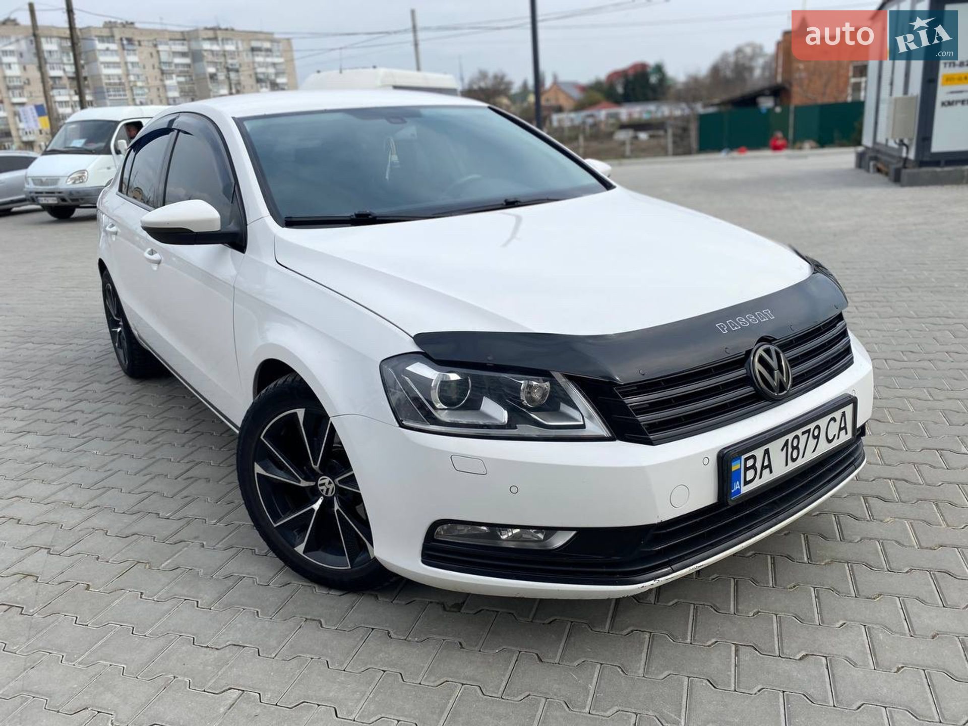 VOLKSWAGEN PASSAT 2012