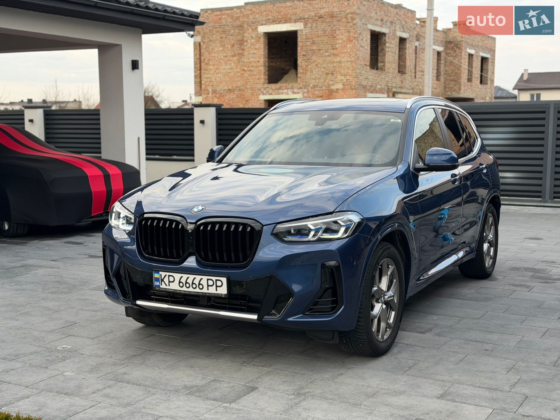 Головне фото звіту автомобіля BMW X3 2021