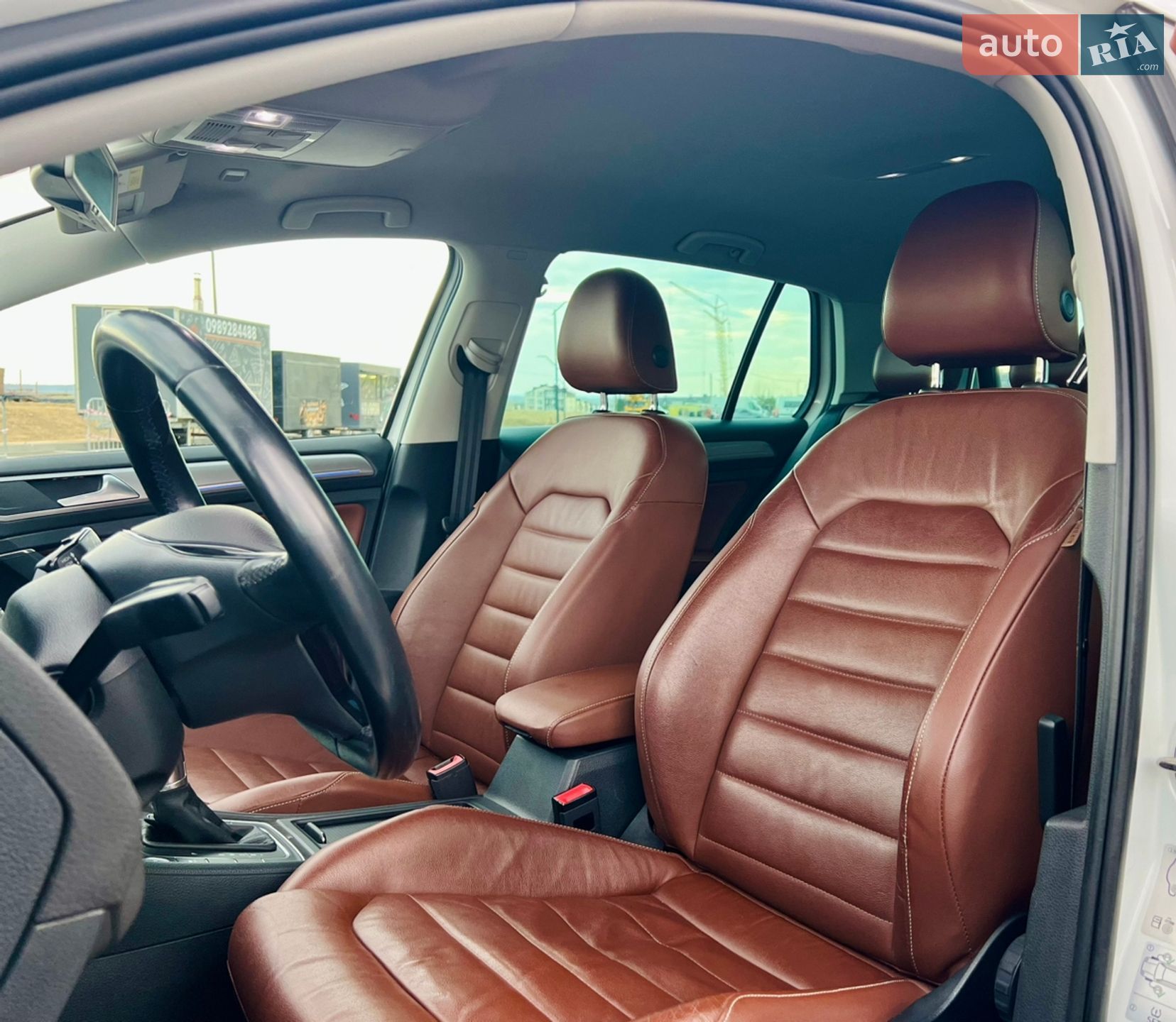 VOLKSWAGEN E-GOLF 2015