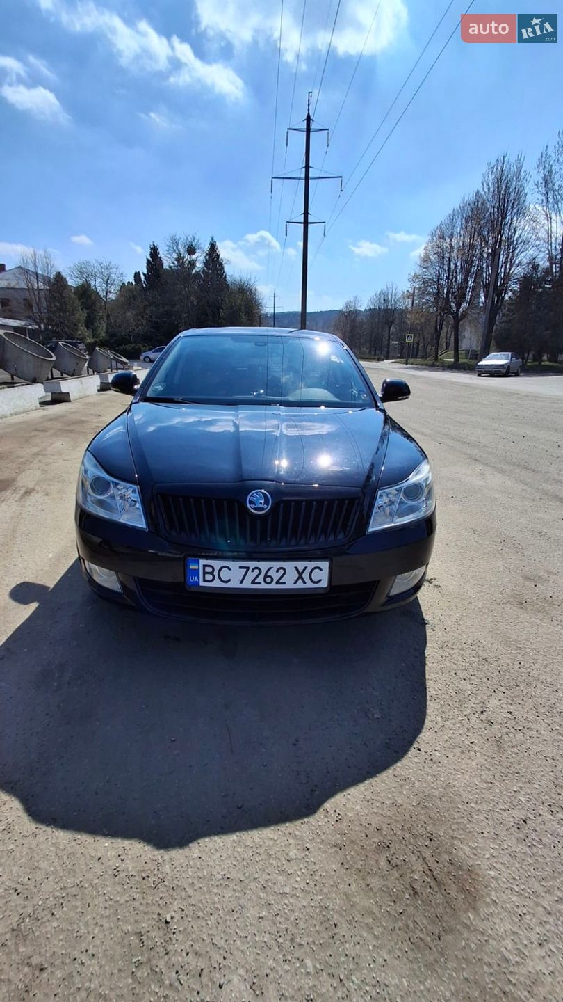 Головне фото звіту автомобіля SKODA OCTAVIA 2012