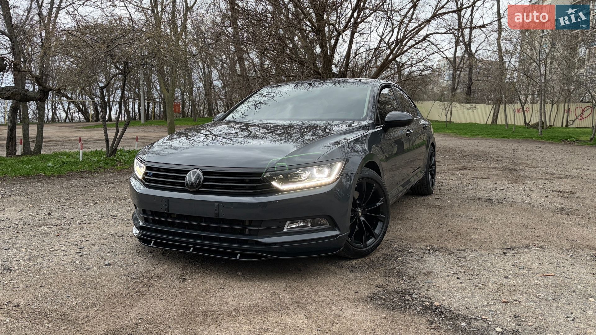VOLKSWAGEN PASSAT 2016