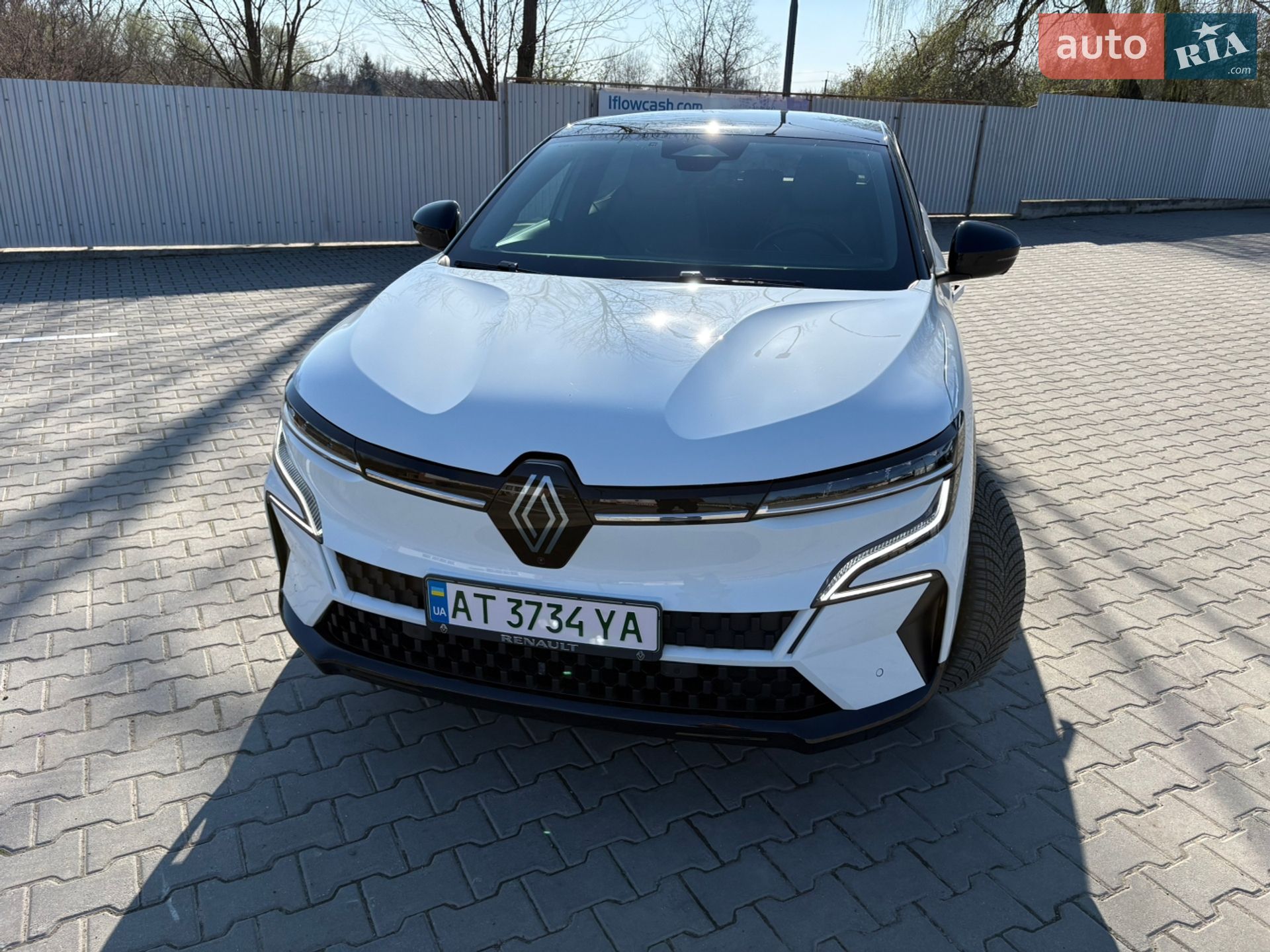 RENAULT MEGANE E-TECH 2023