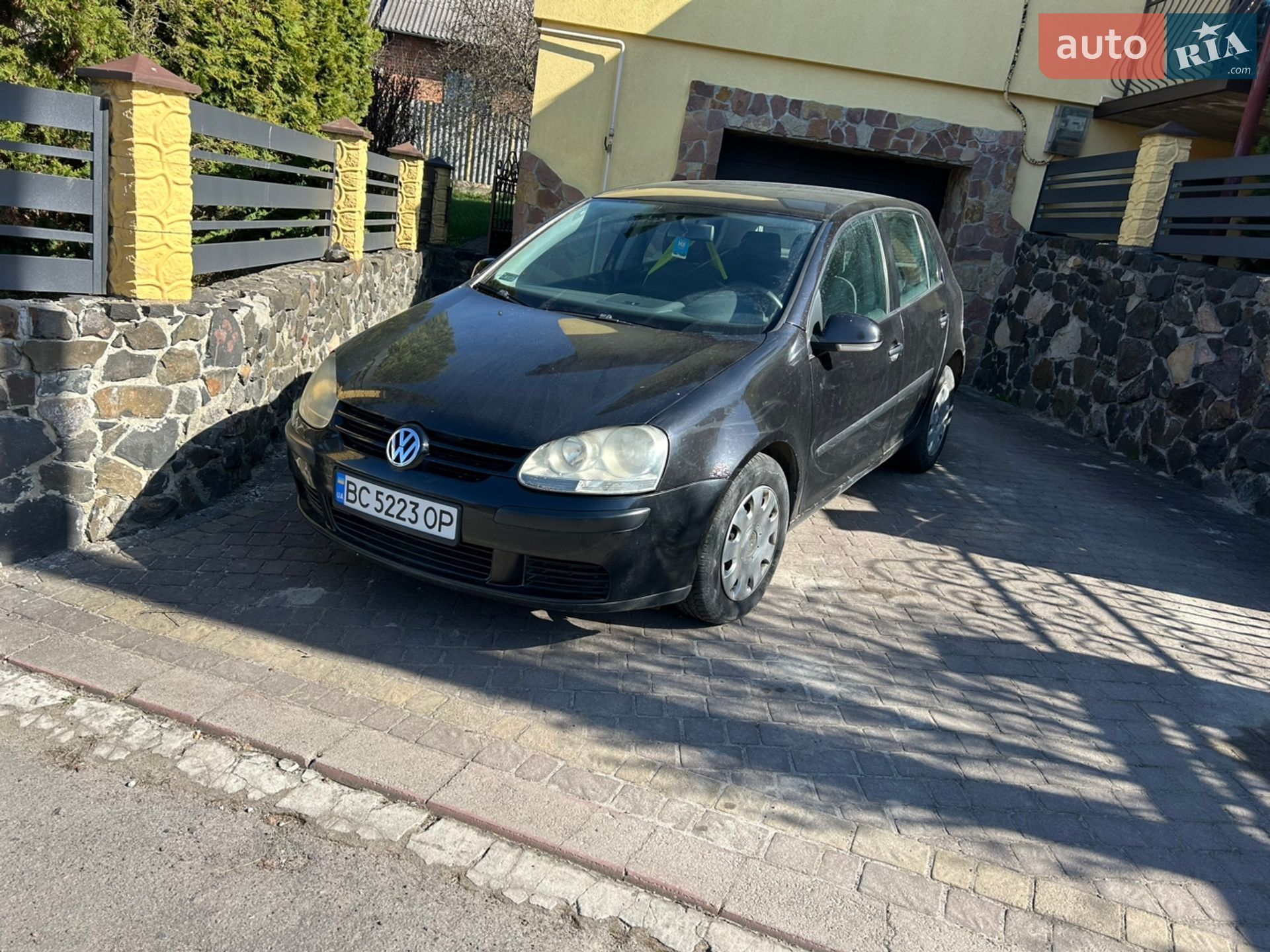 VOLKSWAGEN GOLF 2004