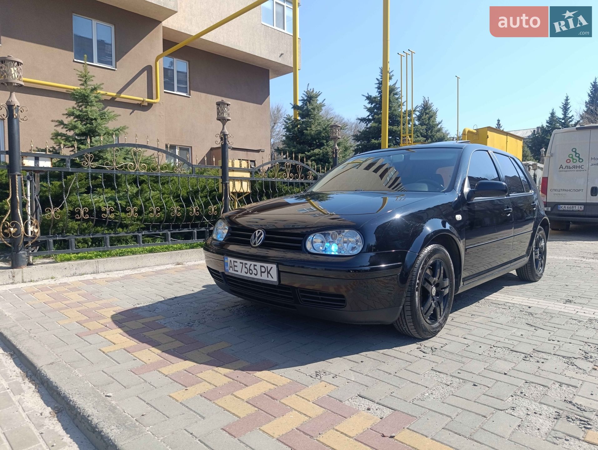 VOLKSWAGEN GOLF 2003