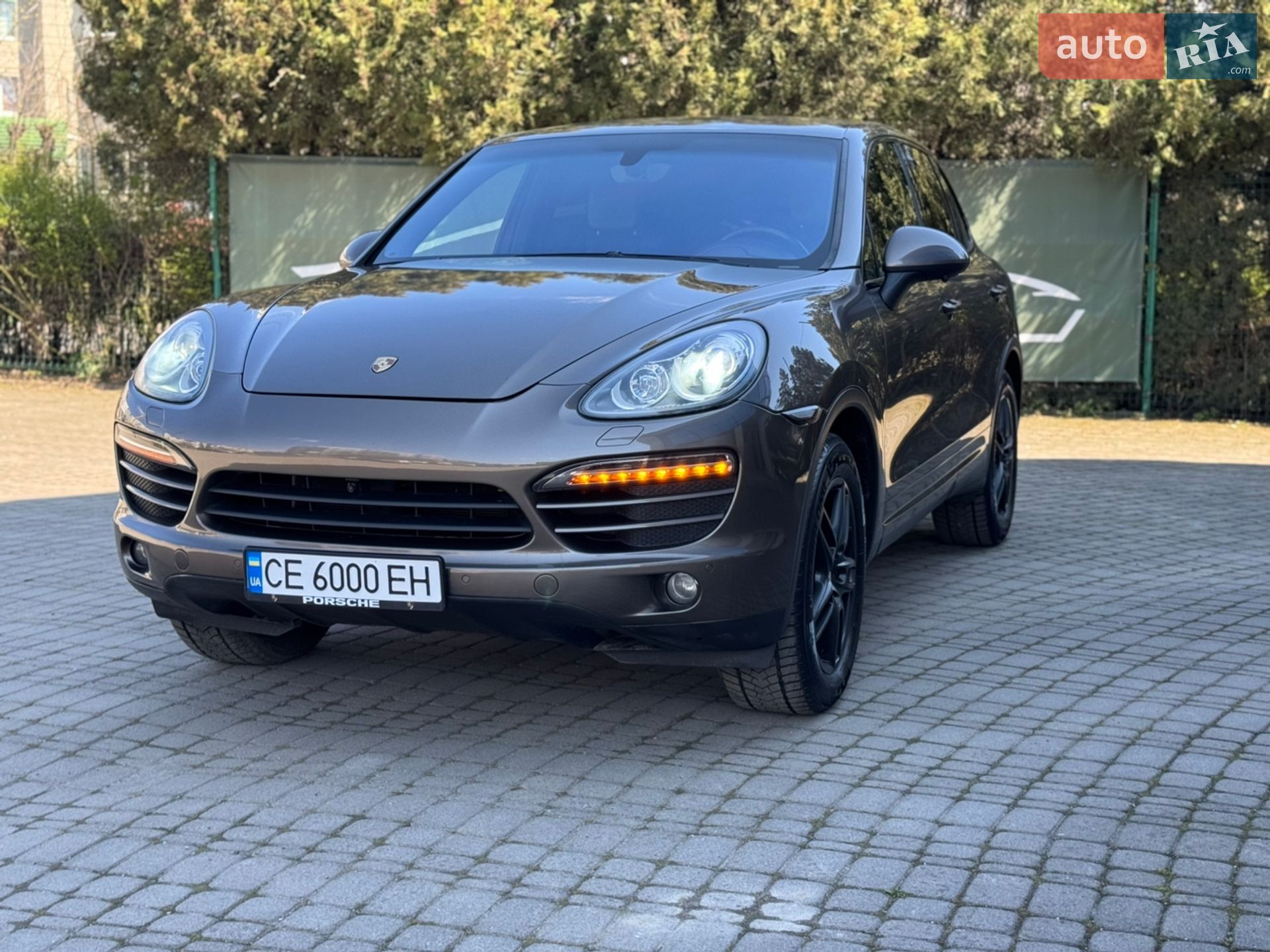PORSCHE CAYENNE