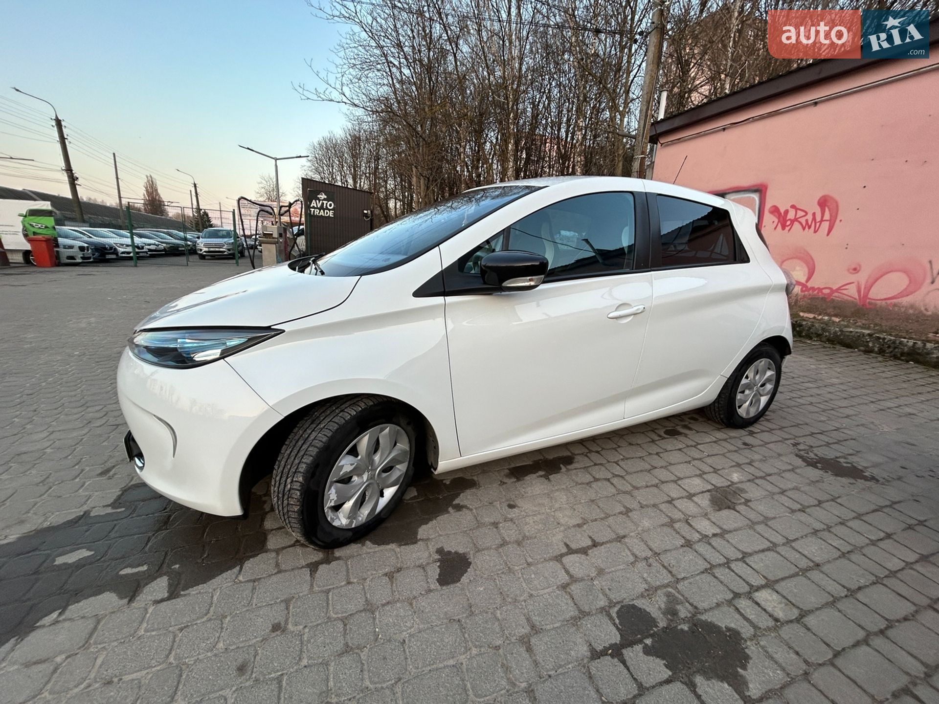 RENAULT ZOE 2013