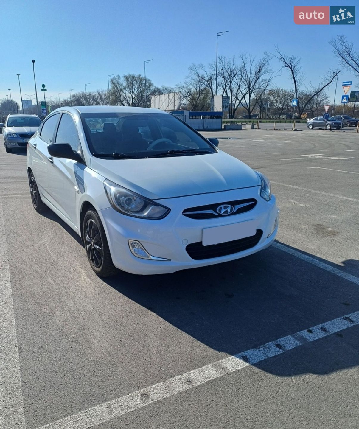 HYUNDAI ACCENT 2013