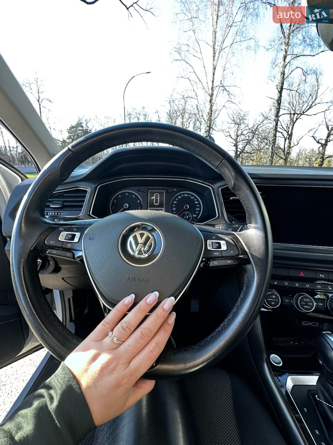 VOLKSWAGEN T-ROC 2019