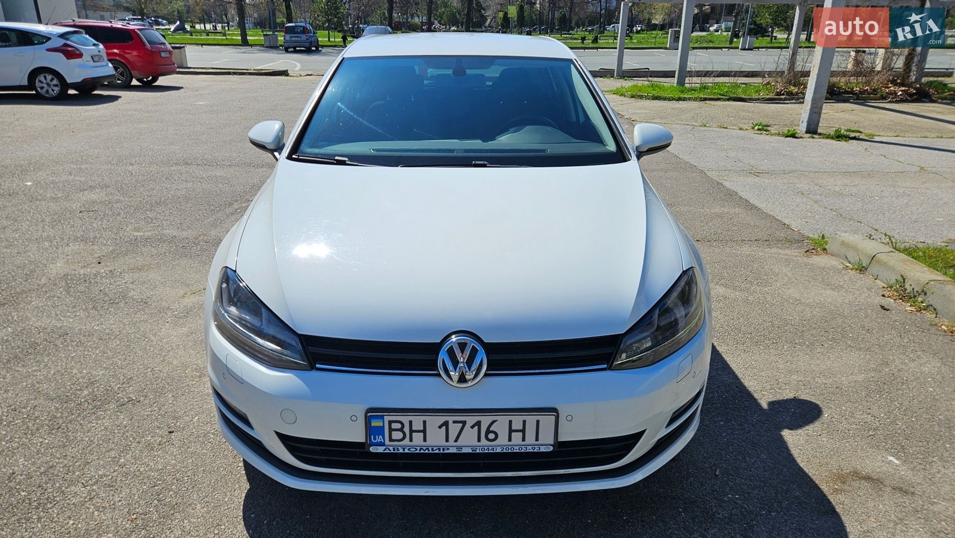 VOLKSWAGEN GOLF 2012