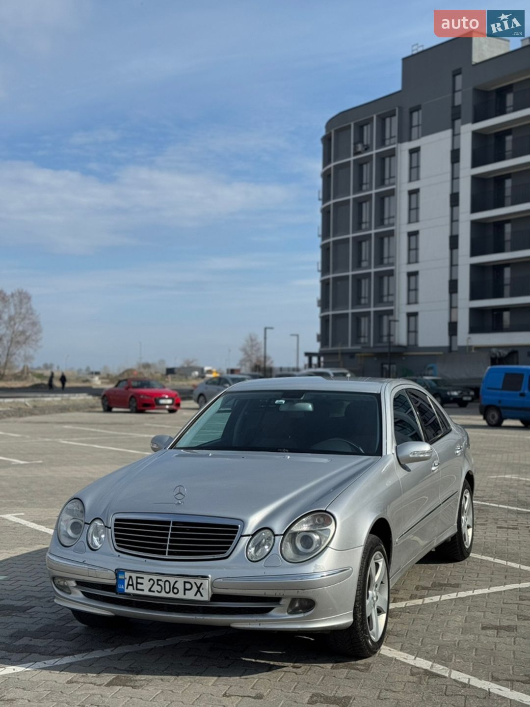 MERCEDES-BENZ E 220 2001