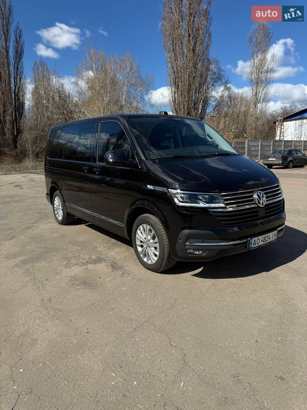 VOLKSWAGEN MULTIVAN 2024