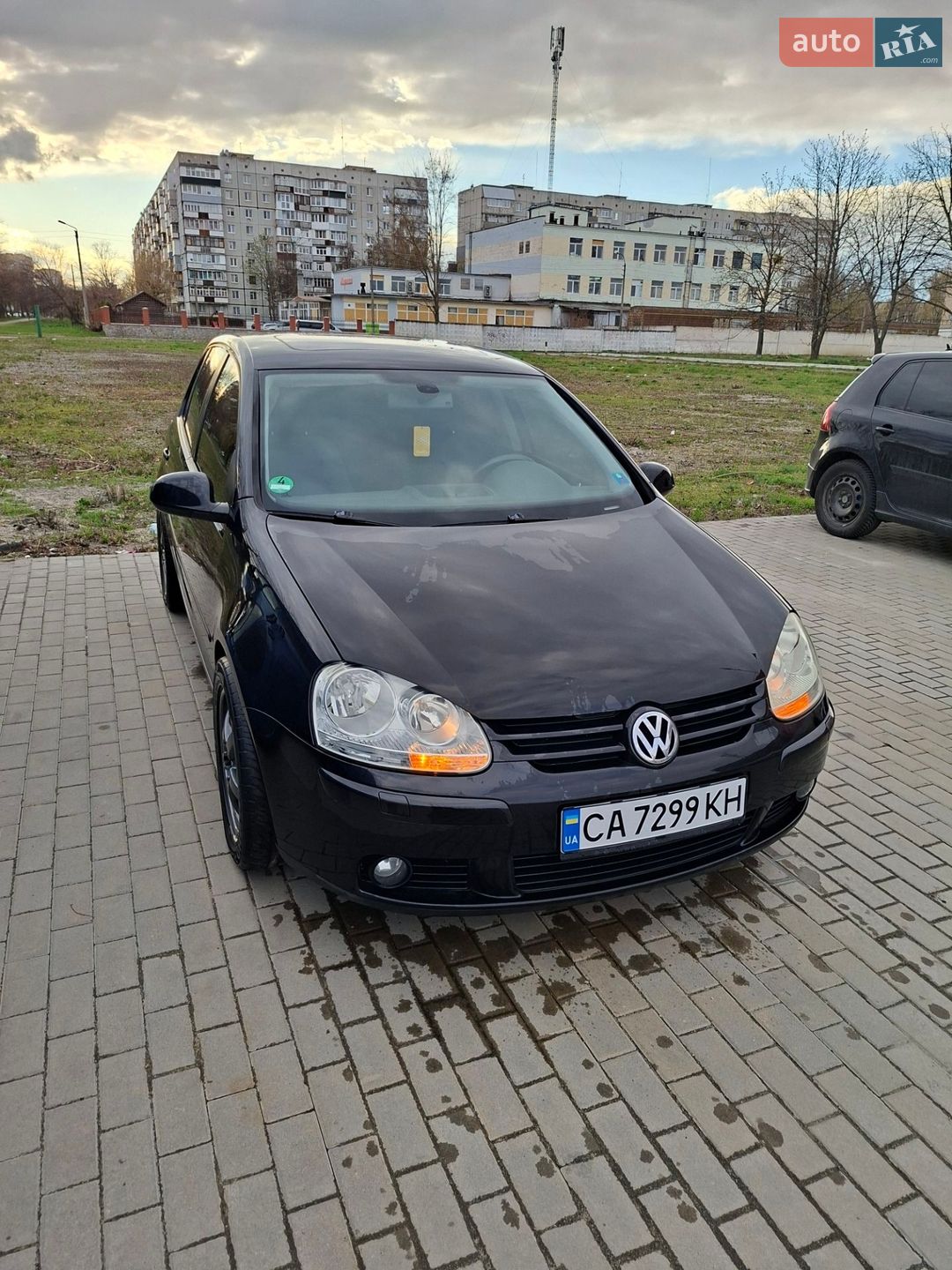 VOLKSWAGEN GOLF 2004