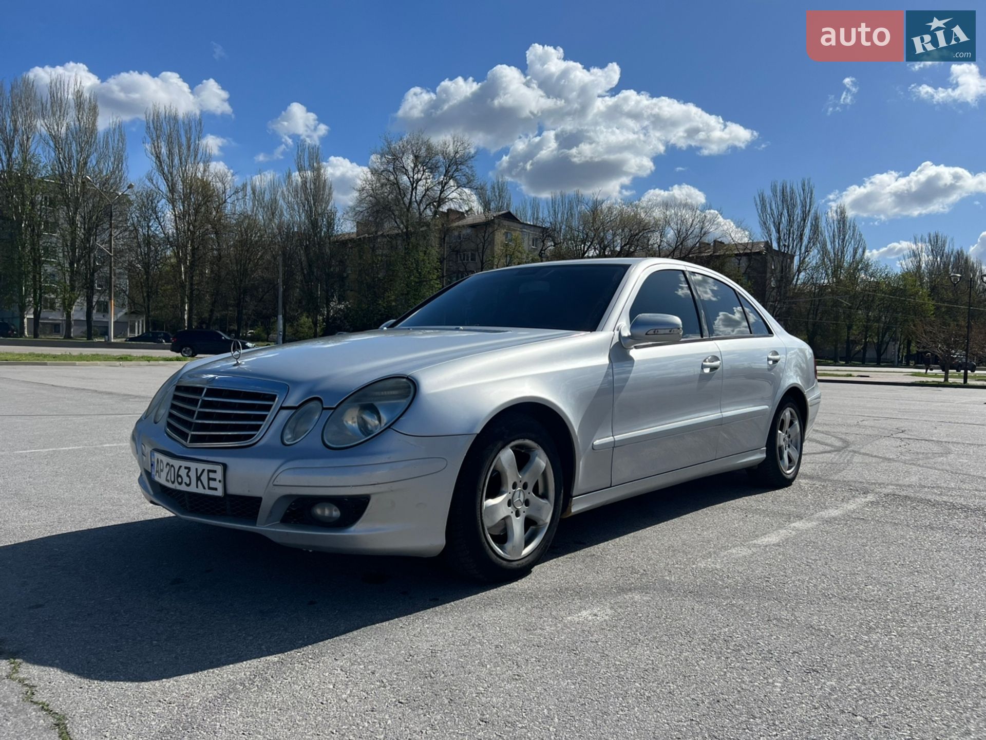 MERCEDES-BENZ E 200 2006
