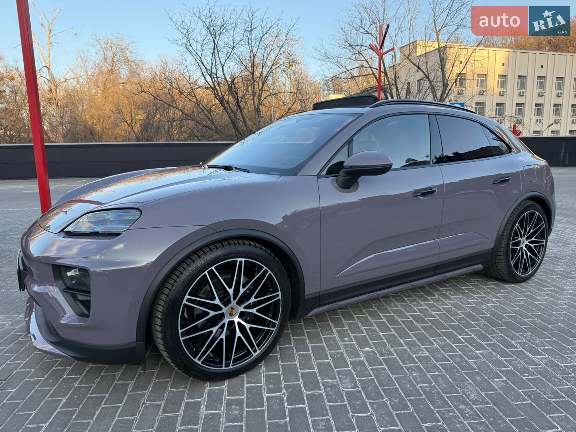 PORSCHE MACAN 4 2024