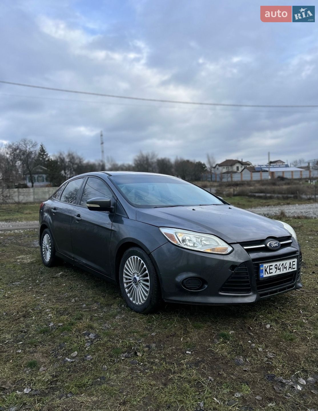 Головне фото звіту автомобіля FORD FOCUS 2011