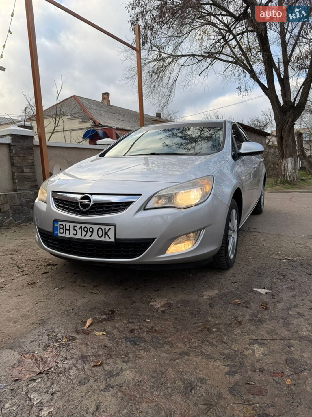 Головне фото звіту автомобіля OPEL ASTRA 2011