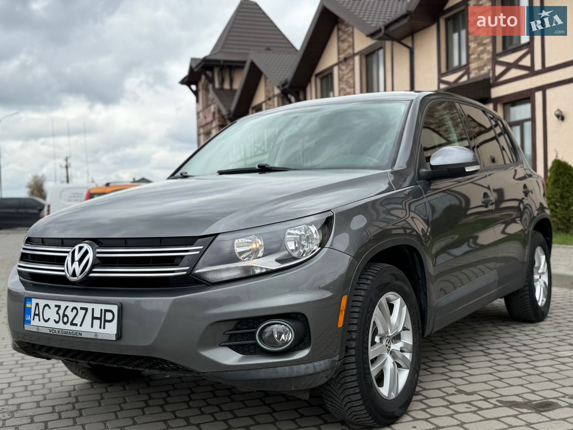 VOLKSWAGEN TIGUAN 2012