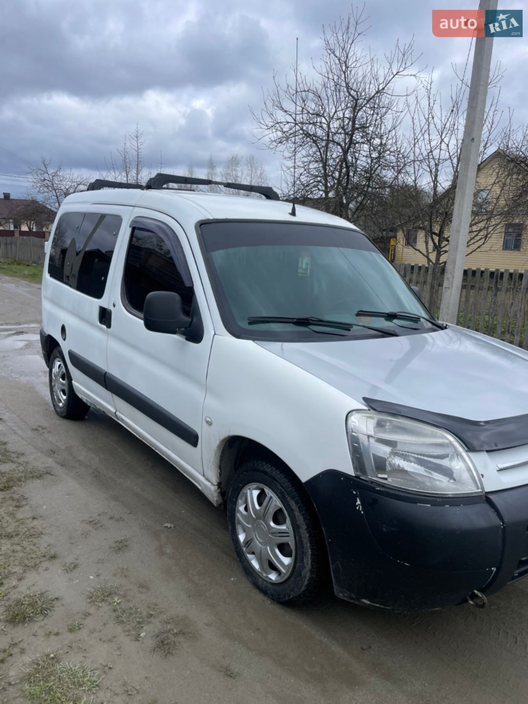 Головне фото звіту автомобіля CITROEN BERLINGO 2011