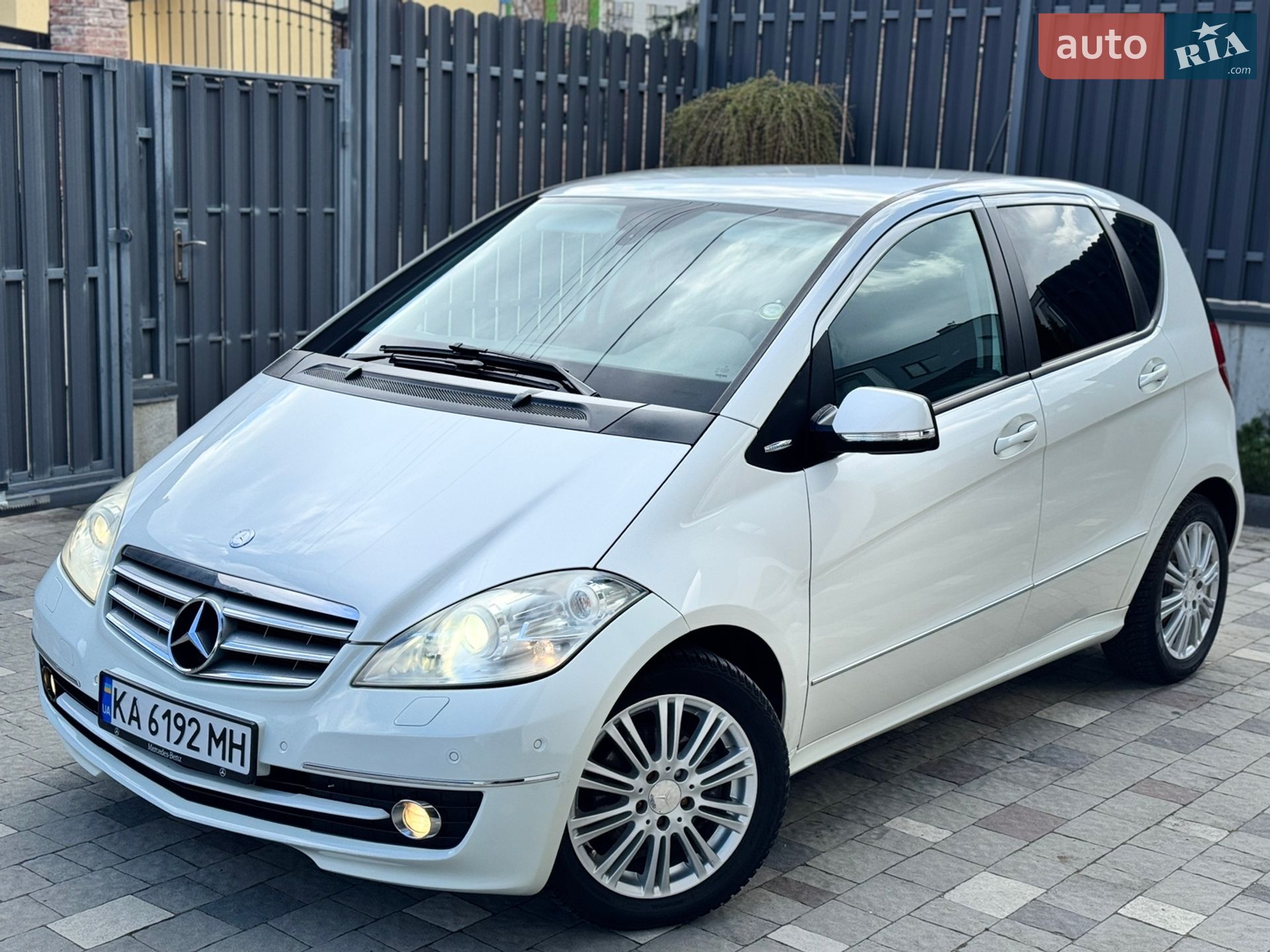 MERCEDES-BENZ A 180 2009