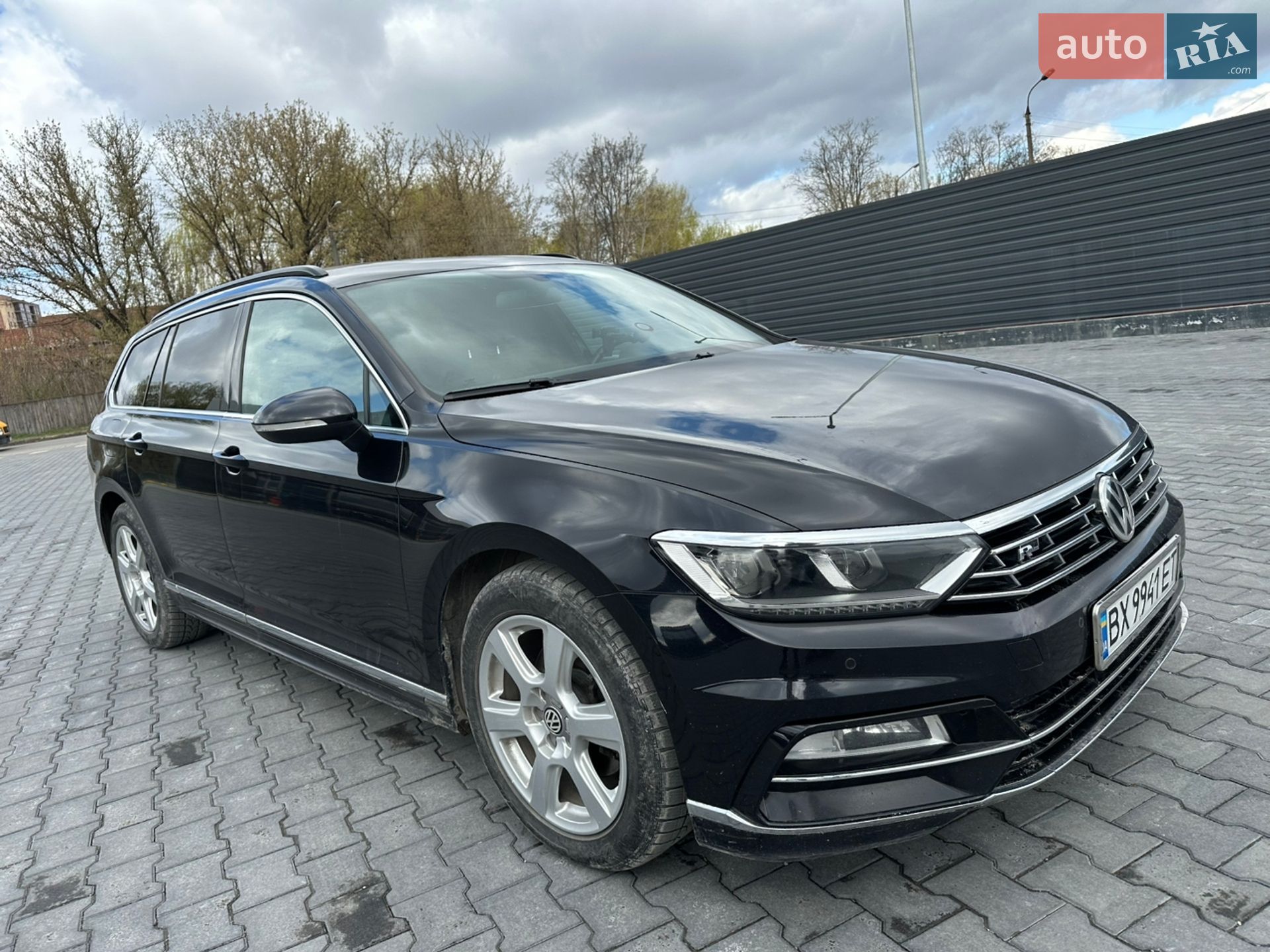 VOLKSWAGEN PASSAT 2016