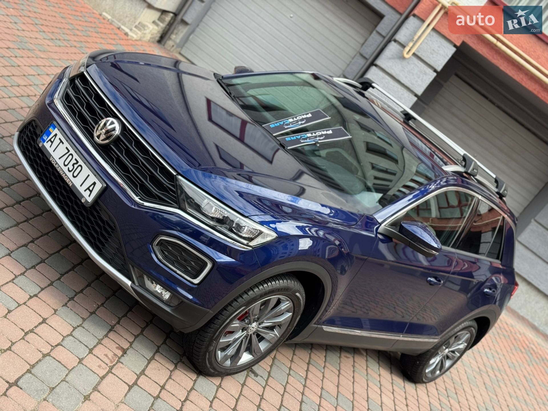 VOLKSWAGEN T-ROC 2019