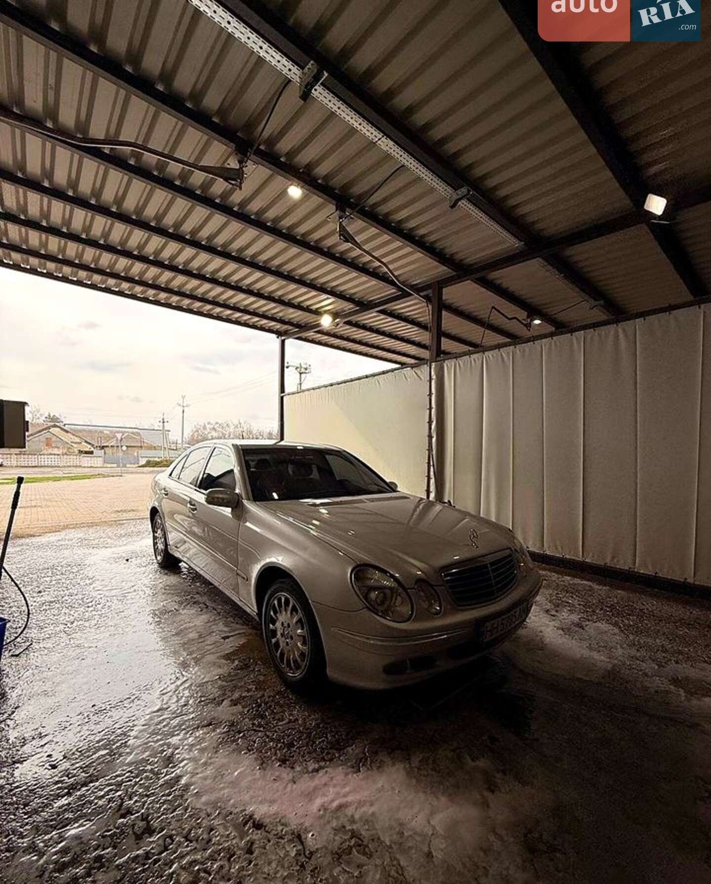 MERCEDES-BENZ E 200 2003