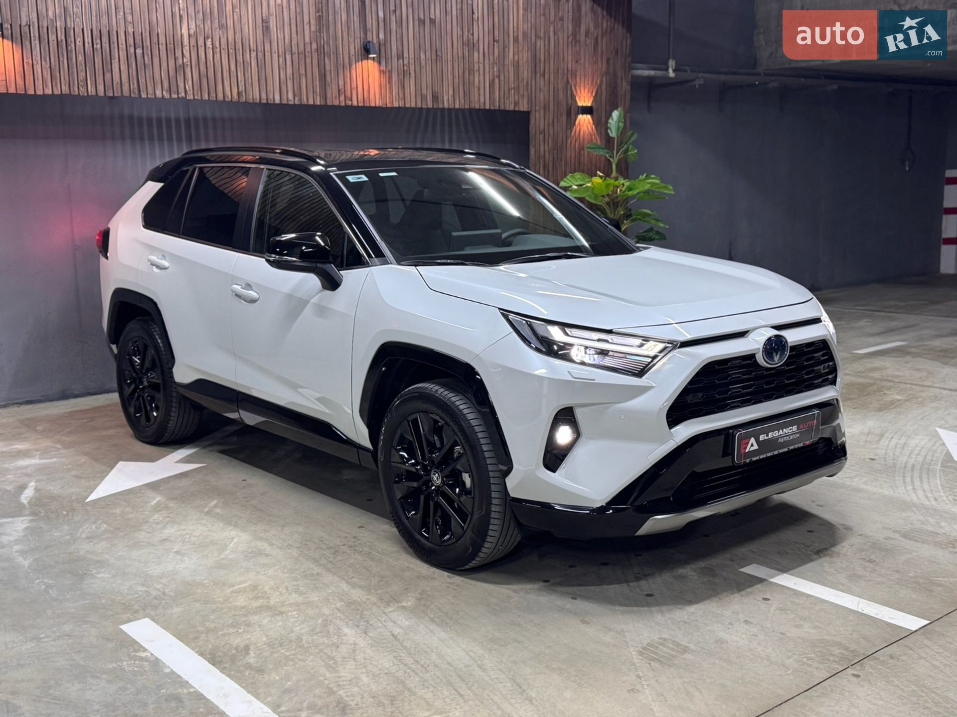 TOYOTA RAV-4 HYBRID 2025