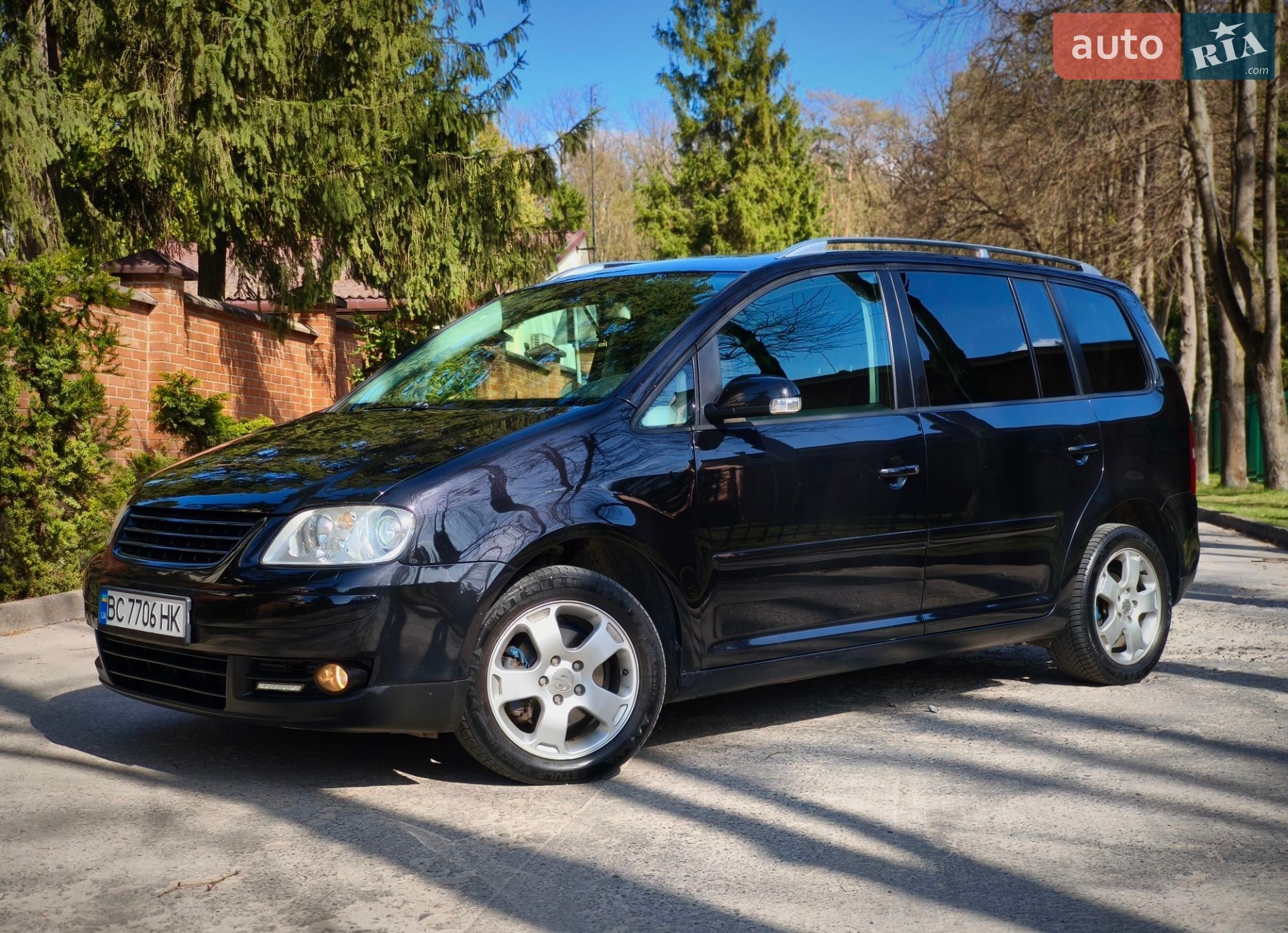 VOLKSWAGEN TOURAN 2005