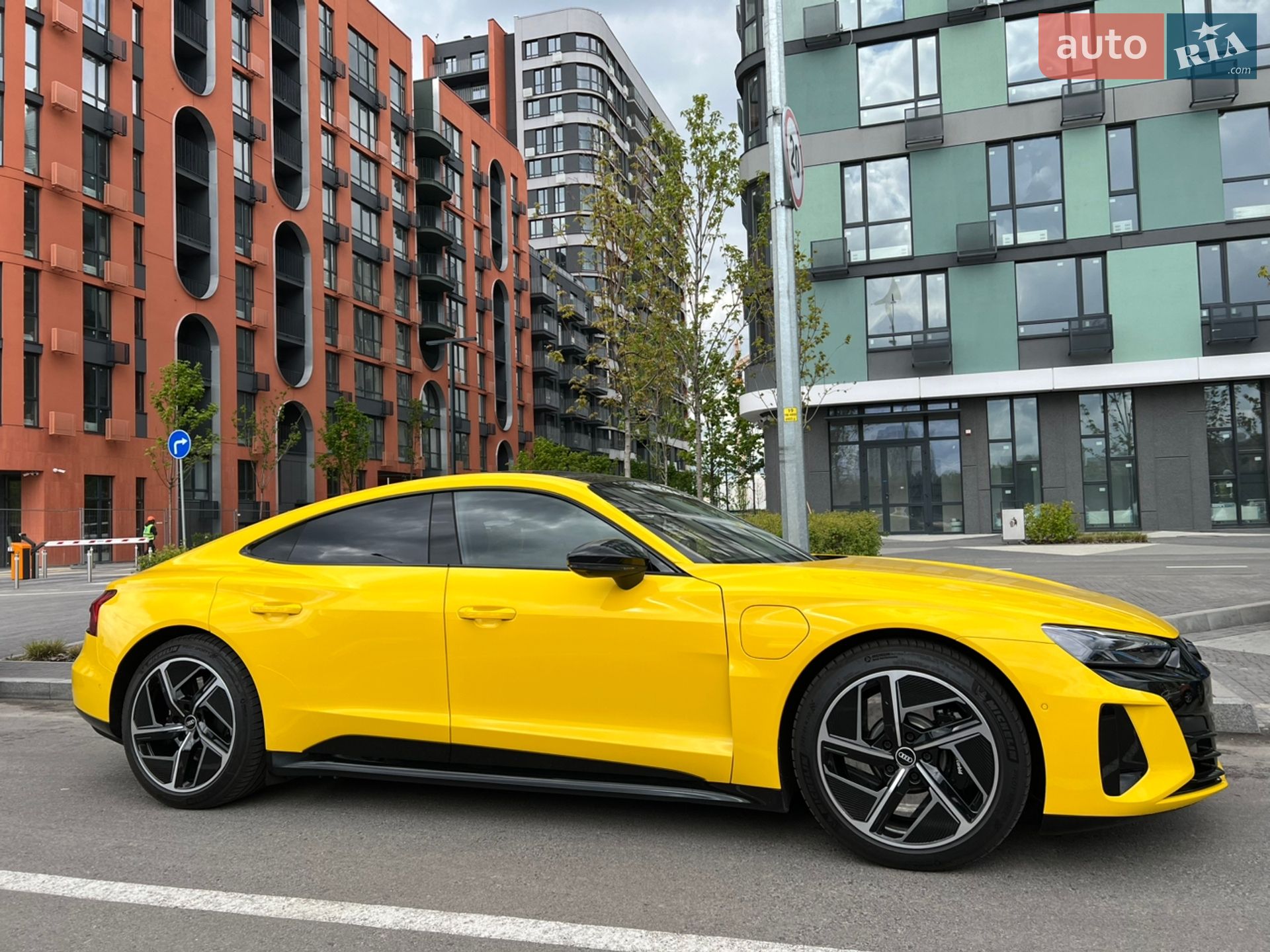 AUDI RS E-TRON GT 2021