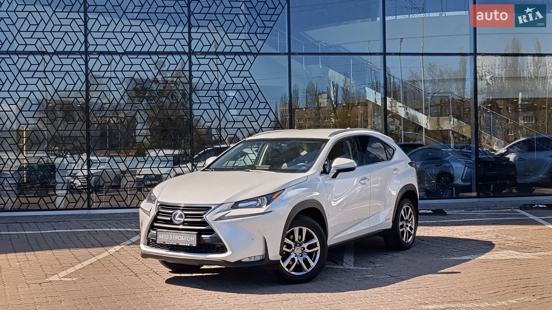 LEXUS NX 300H 2016