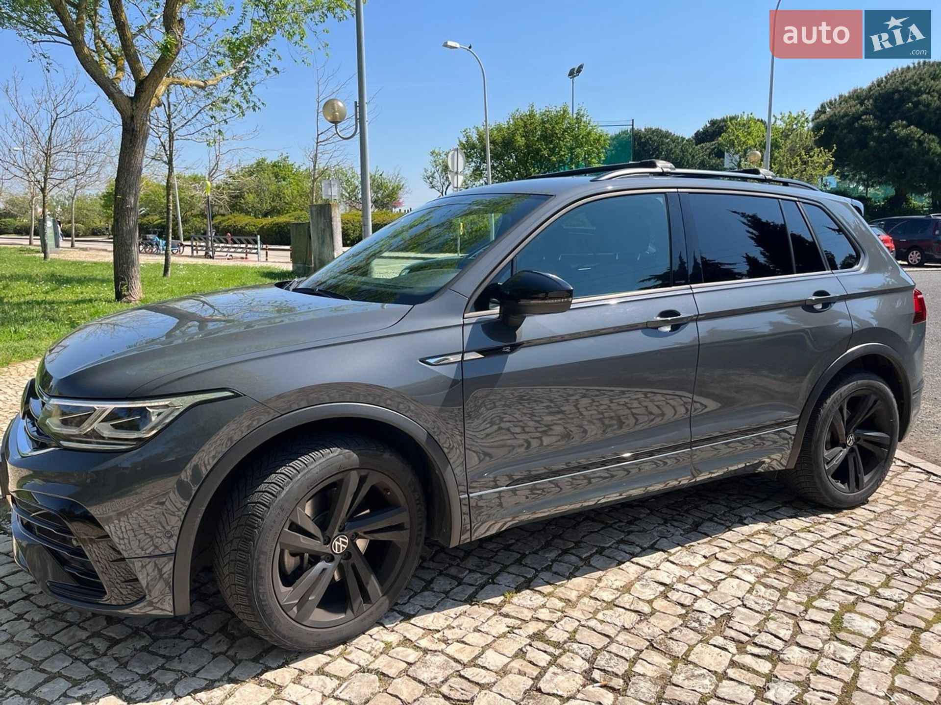 VOLKSWAGEN TIGUAN 2021