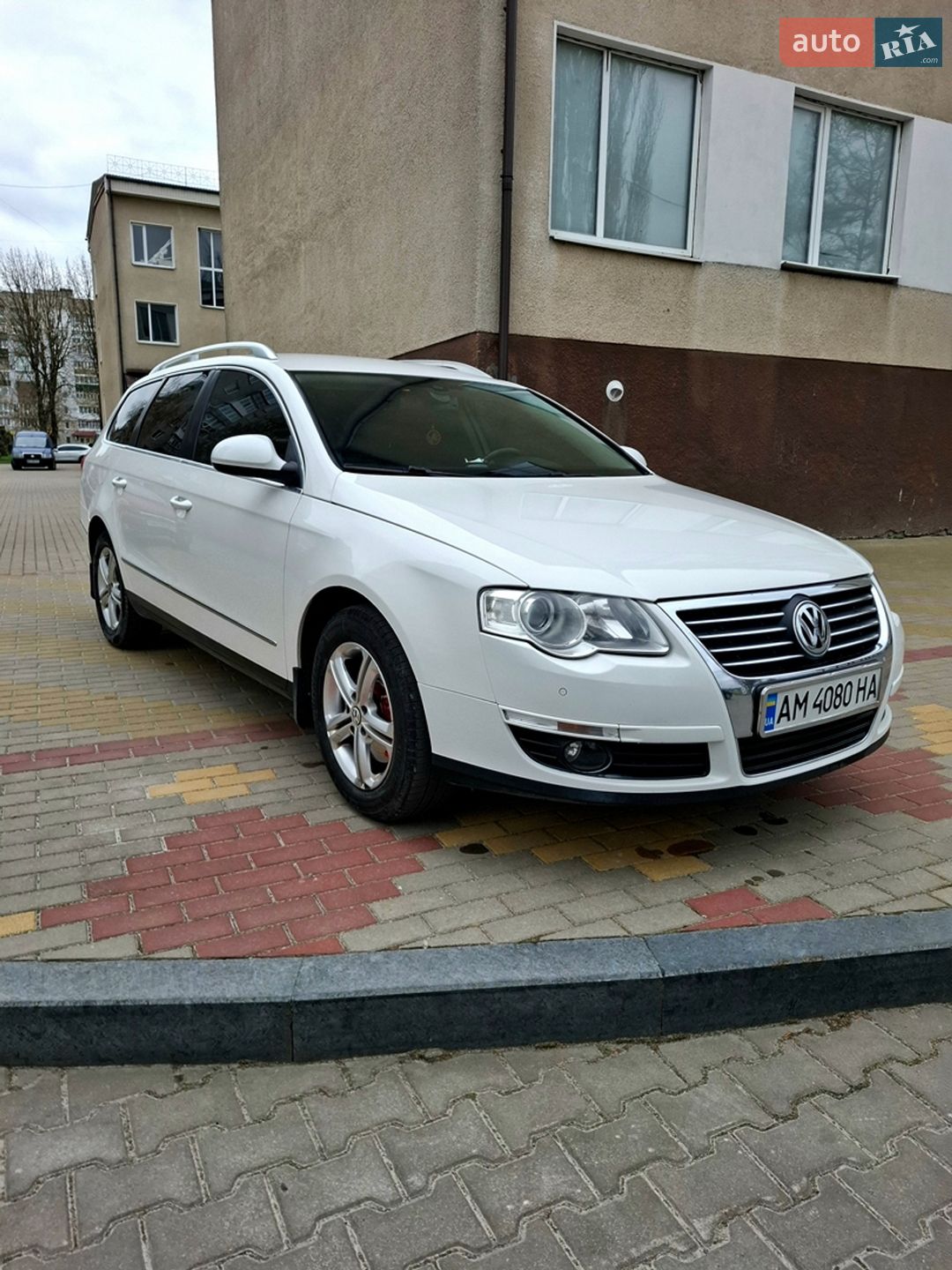VOLKSWAGEN PASSAT 2010