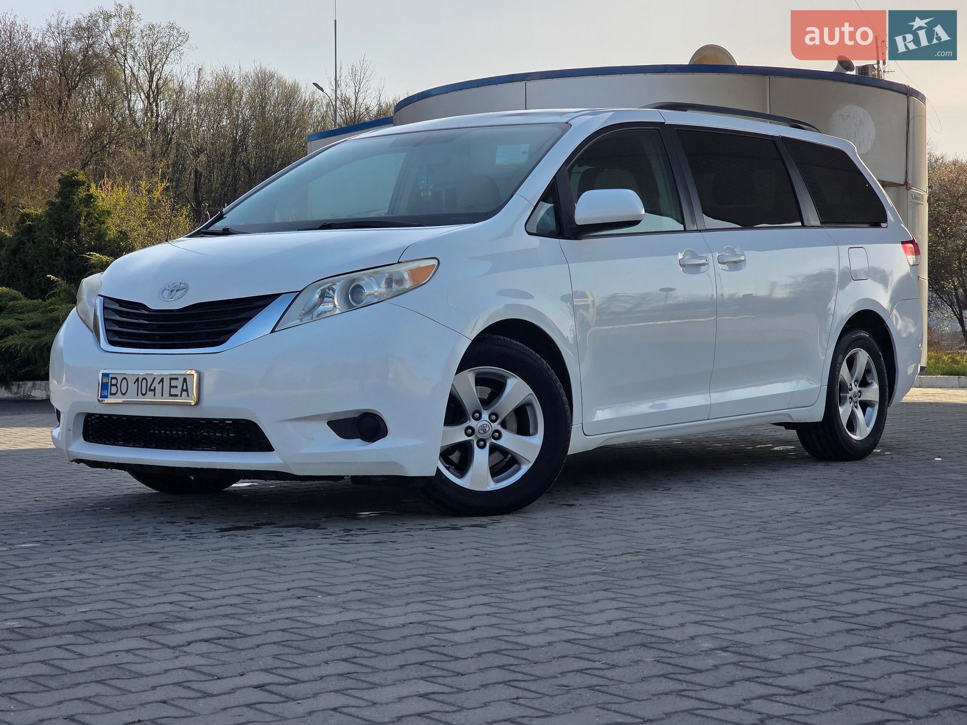 TOYOTA SIENNA 2013