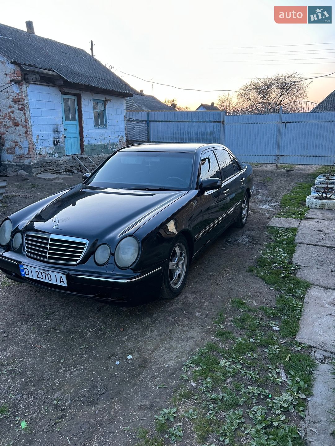 MERCEDES-BENZ E 240 2000