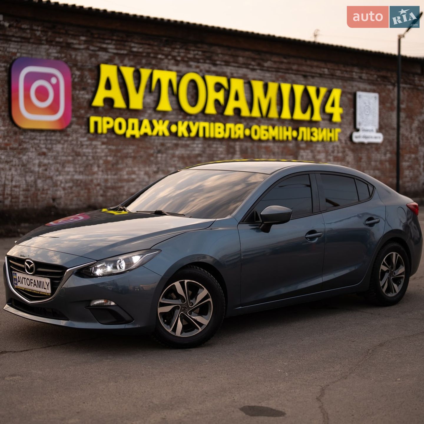 Головне фото звіту автомобіля MAZDA 3 2015
