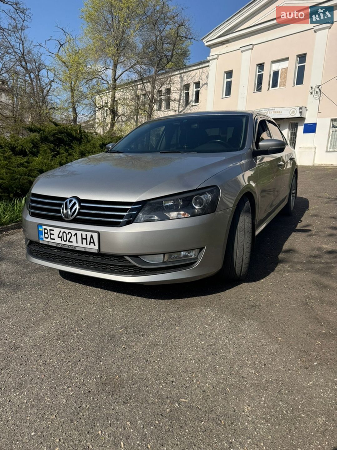 VOLKSWAGEN PASSAT 2013