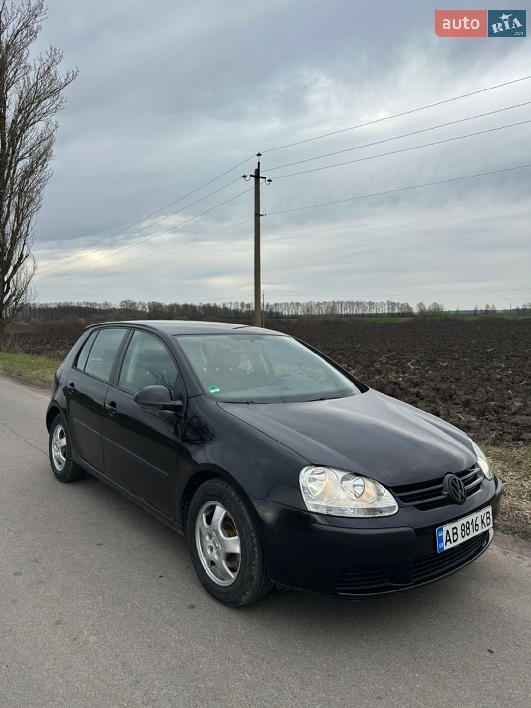 VOLKSWAGEN GOLF 2004