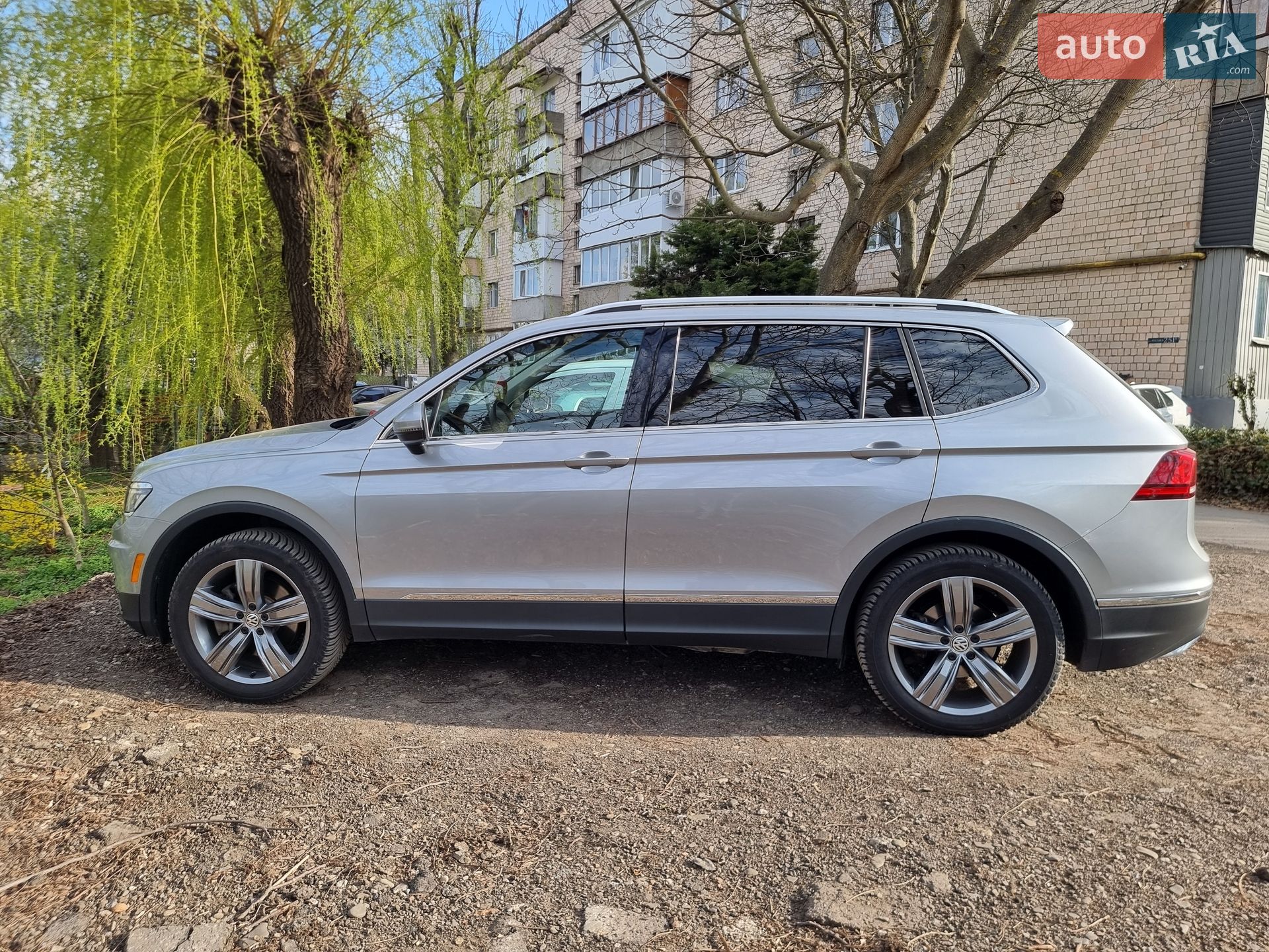 VOLKSWAGEN TIGUAN 2019