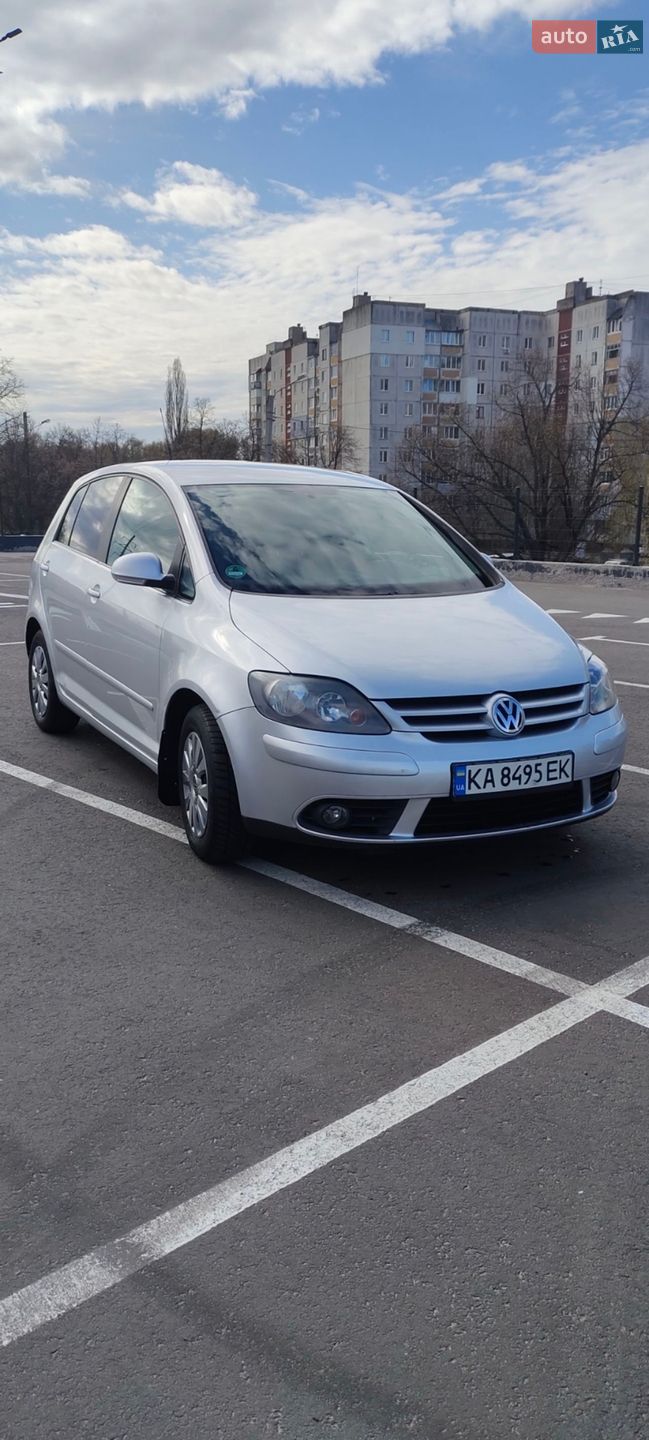 VOLKSWAGEN GOLF 2005