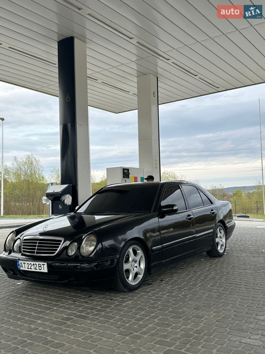 MERCEDES-BENZ E 320 2001