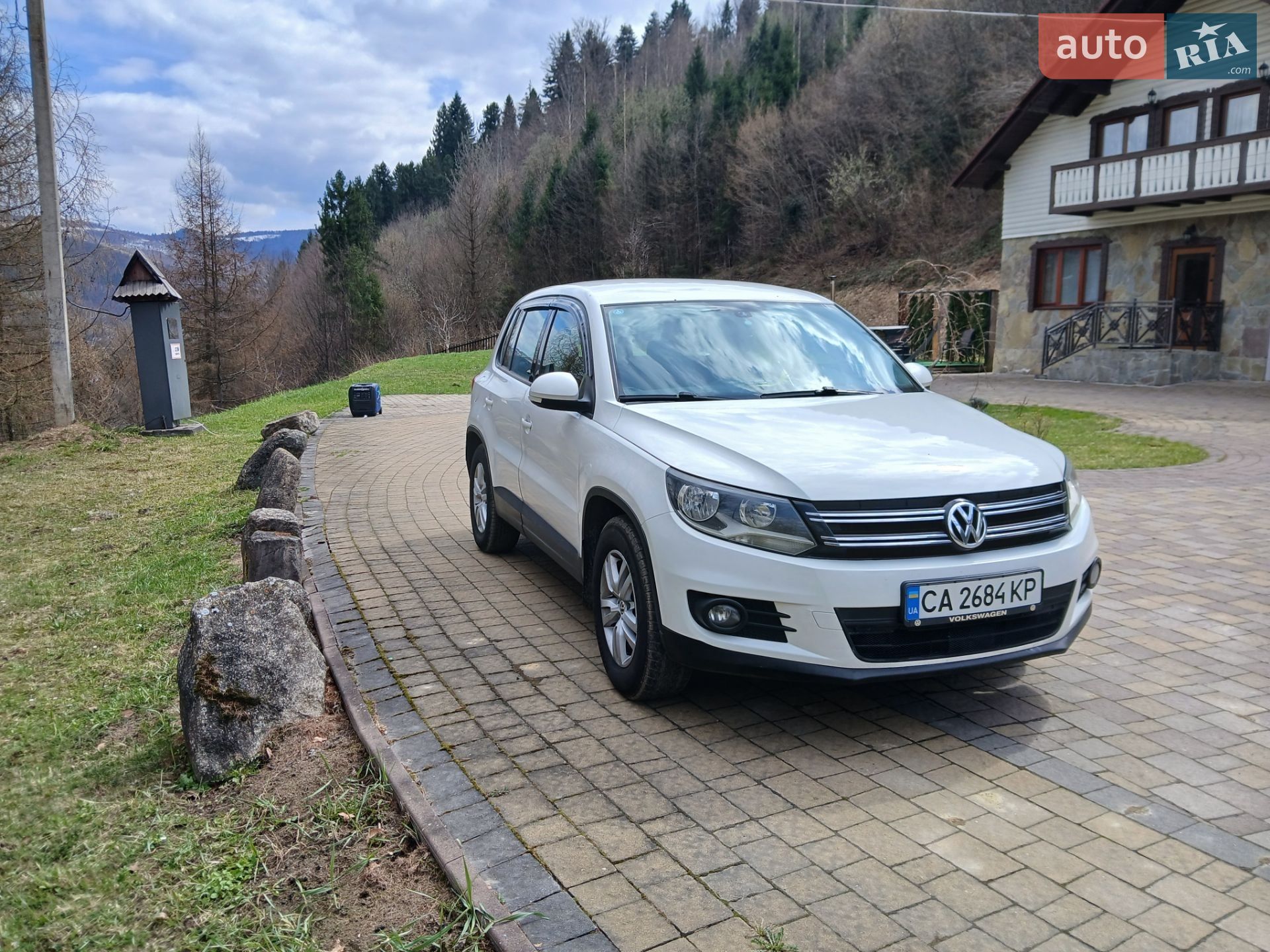 VOLKSWAGEN TIGUAN 2011