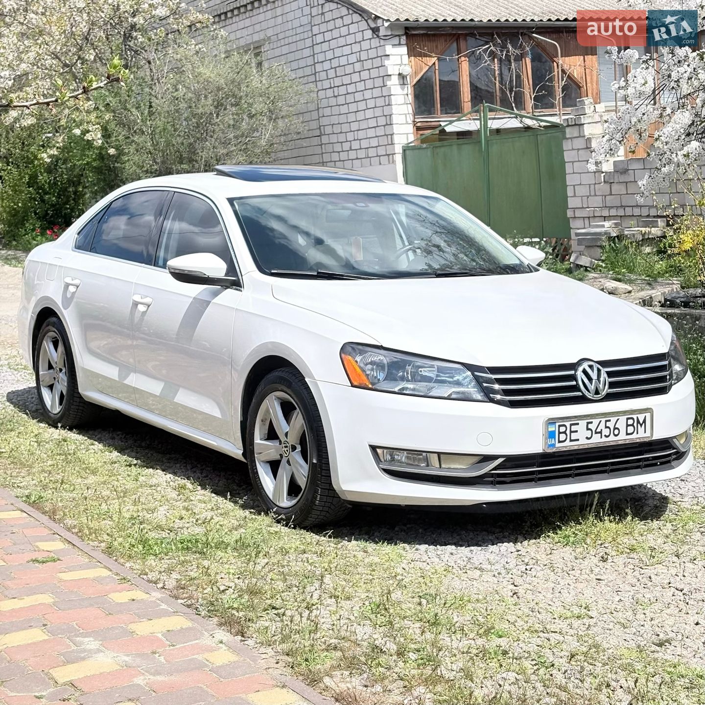 VOLKSWAGEN PASSAT 2012