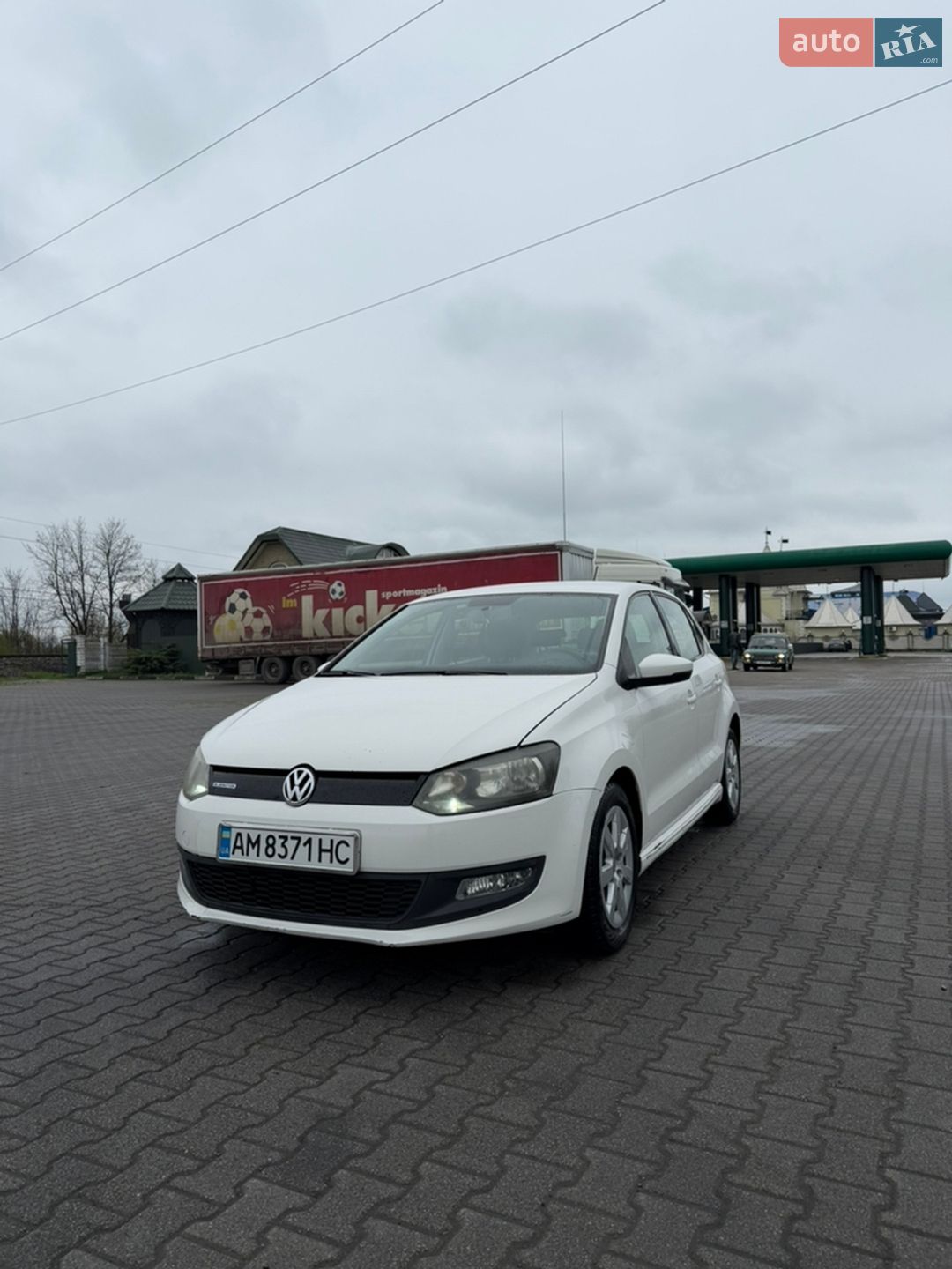 VOLKSWAGEN POLO 2011