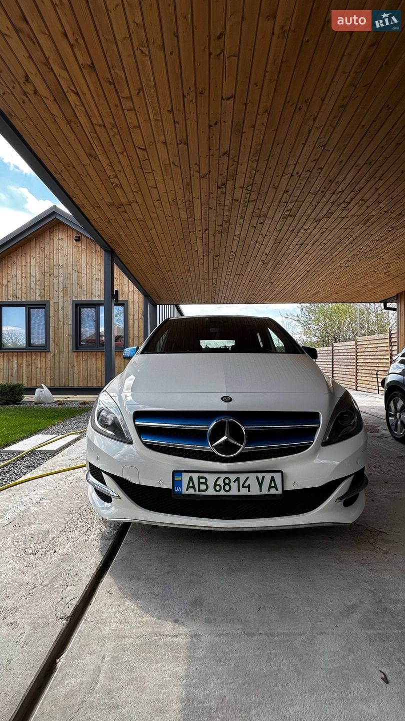 MERCEDES-BENZ B 250E 2014