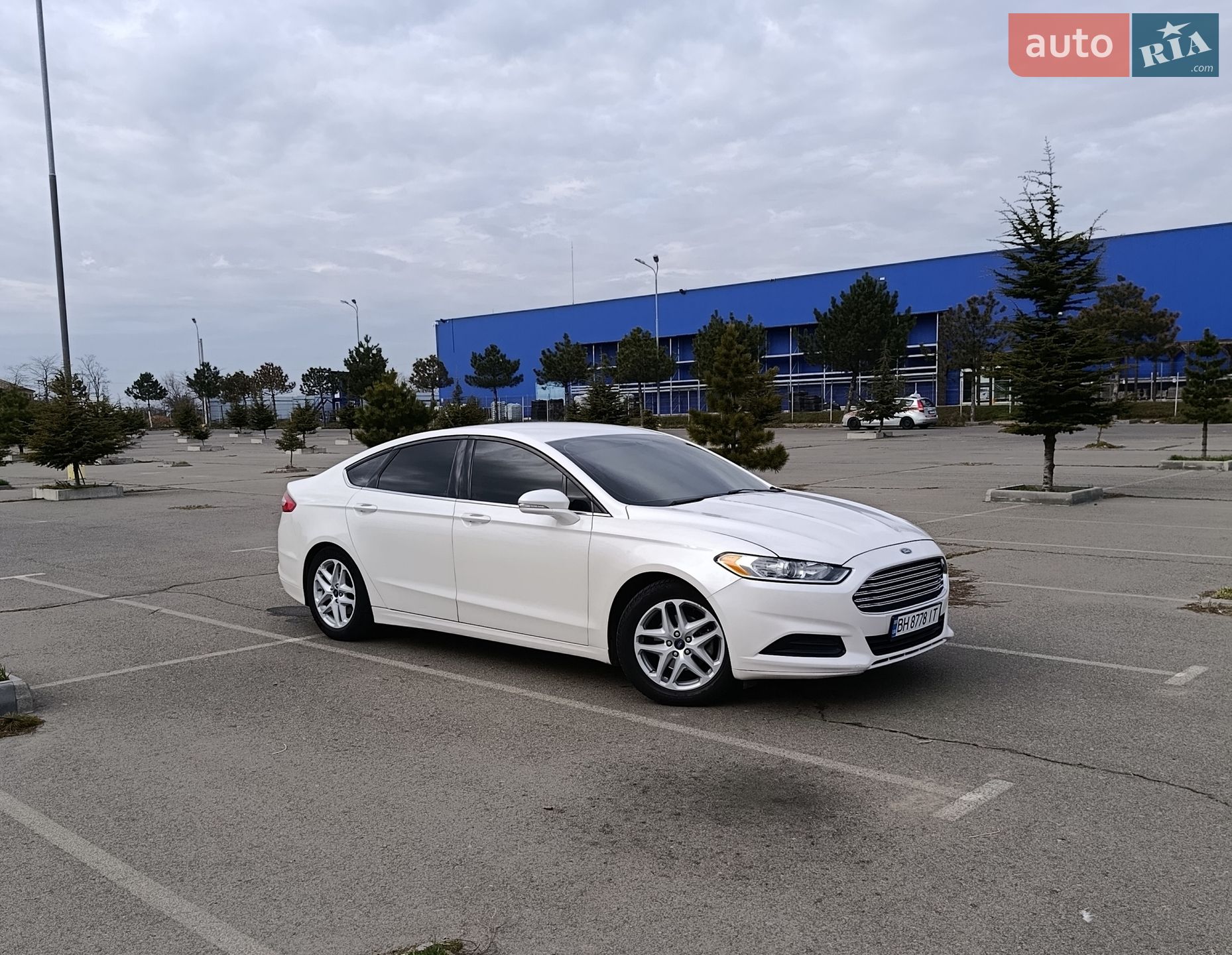 Головне фото звіту автомобіля FORD FUSION 2016